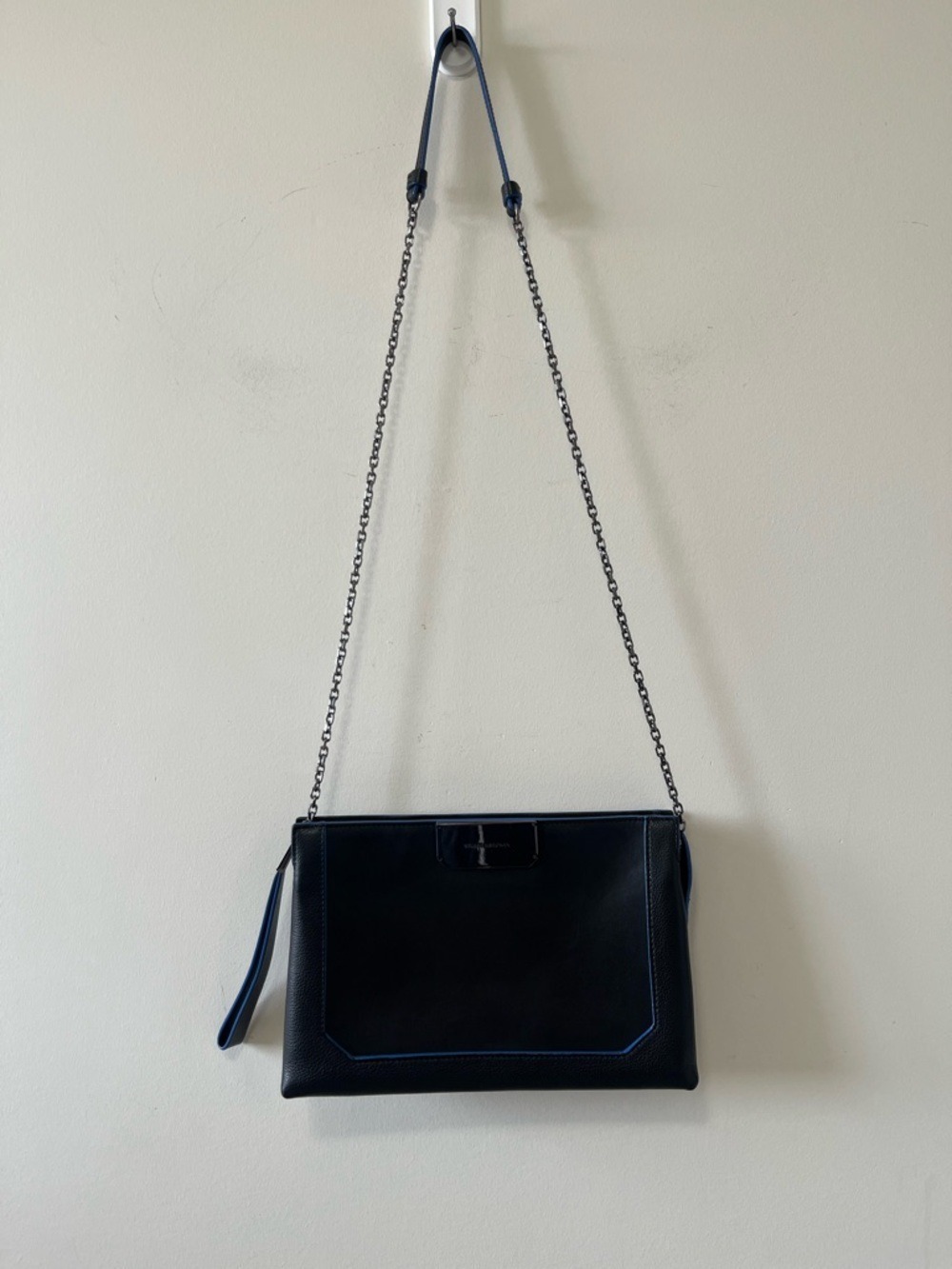 Stuart Weitzman Leather Shoulder Bag - Picture 3 of 11